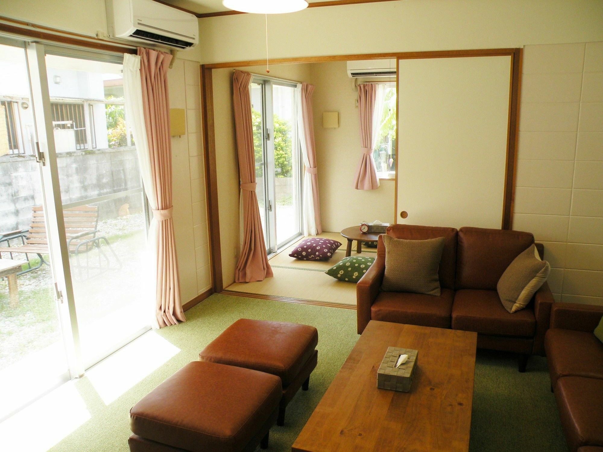 Motobu Cottage Nobaru Exteriör bild